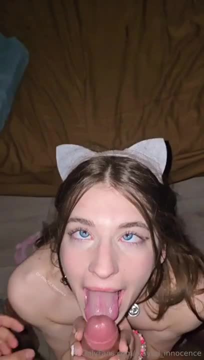 Horny Kittens Lilly And Playful_Innocence Suck The Same Cock