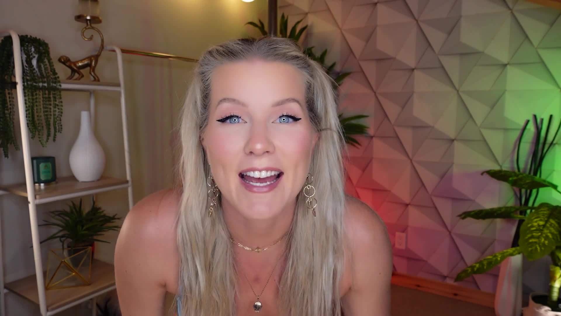 Kat Wonders Monthly Exclusive April 2022