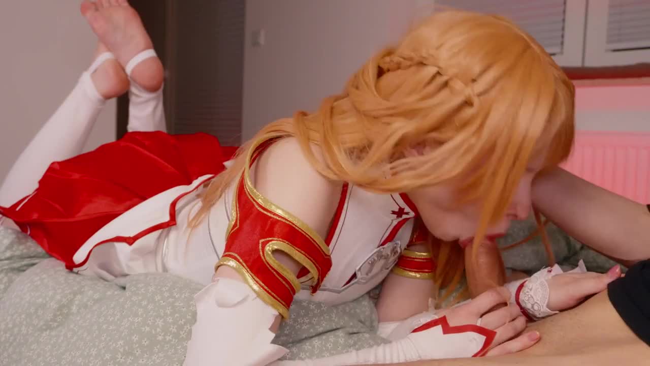 Asuna Cosplayer Kovicki Takes A CIM