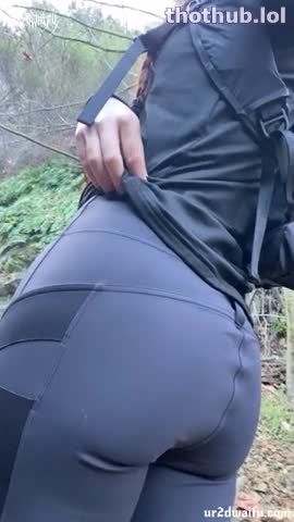 ur2dwaifu – Hiking and Peeing