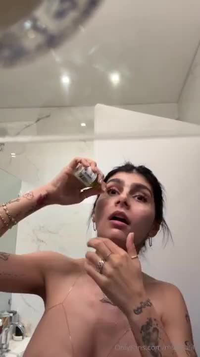 Mia Khalifa NEW Onlyfans Live Nakad Alone In The House