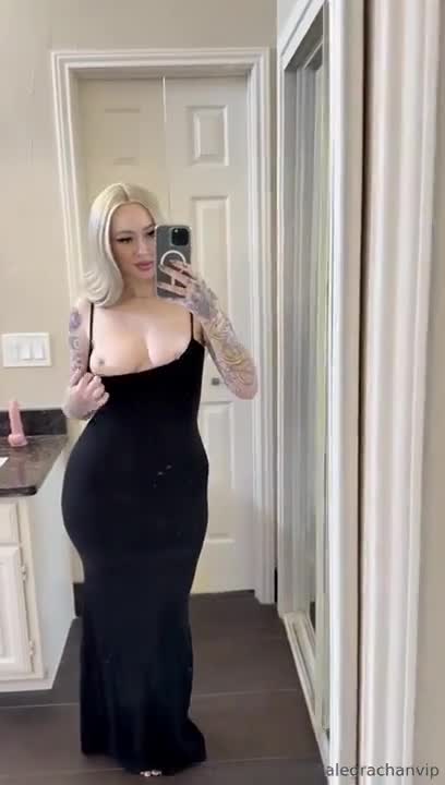 Alegrachan’s Solo Dildo Masturbation