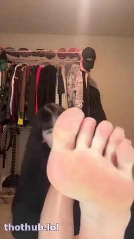 sizzledsoles - Sexy soles tease
