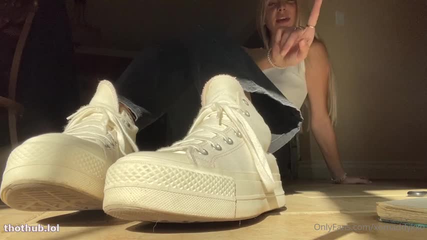 xomaddykxo - taking off my stinky shoes after wearing them shopping all day, why don’