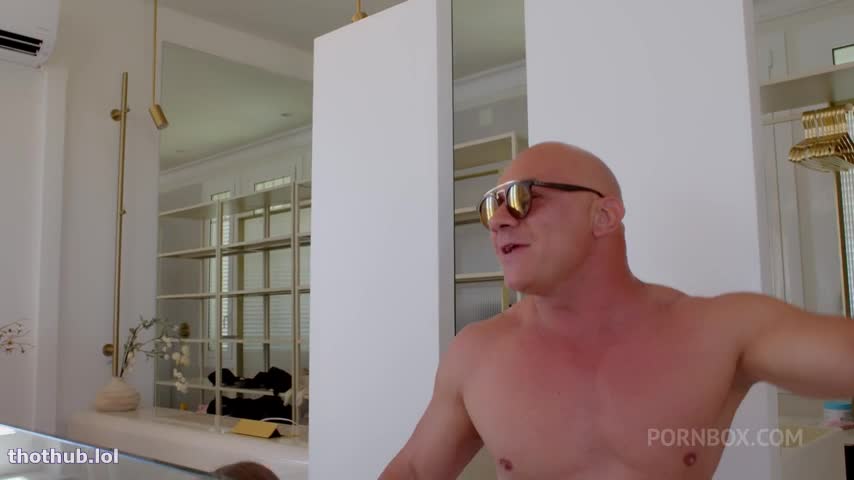 Badgirl Sandra-full gangbang video