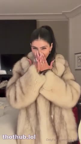 Mia Khalifa bedroom live ppv