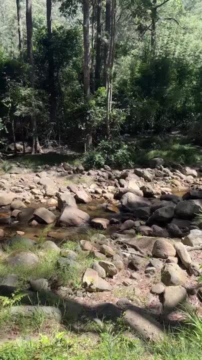Angela White Afternoon Fingering Hike In Australia And Got Caught By Public