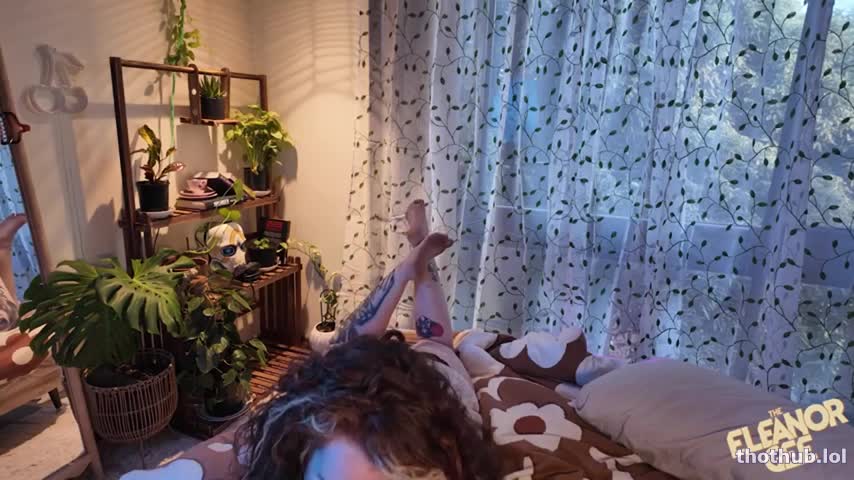 theeleanorgee teaching your stepsister to squirt