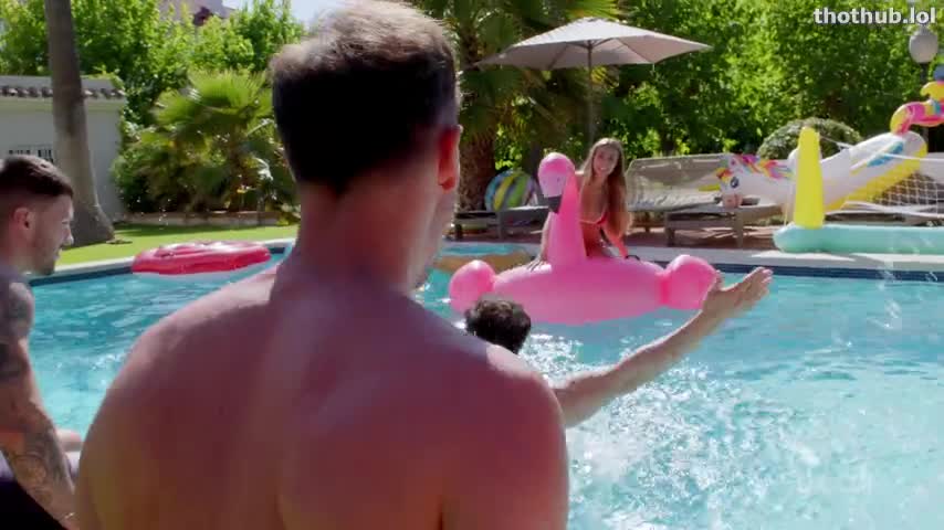 Lily Phillips' Blow Bang - She wanted to suck nine really big, thick dicks