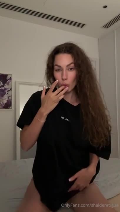 Shaiden Rogue Has Her Bedtime Orgasm