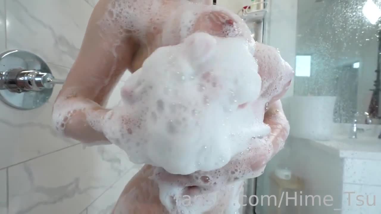 Hime Tsu Fills Her Tight Asshole In The Shower