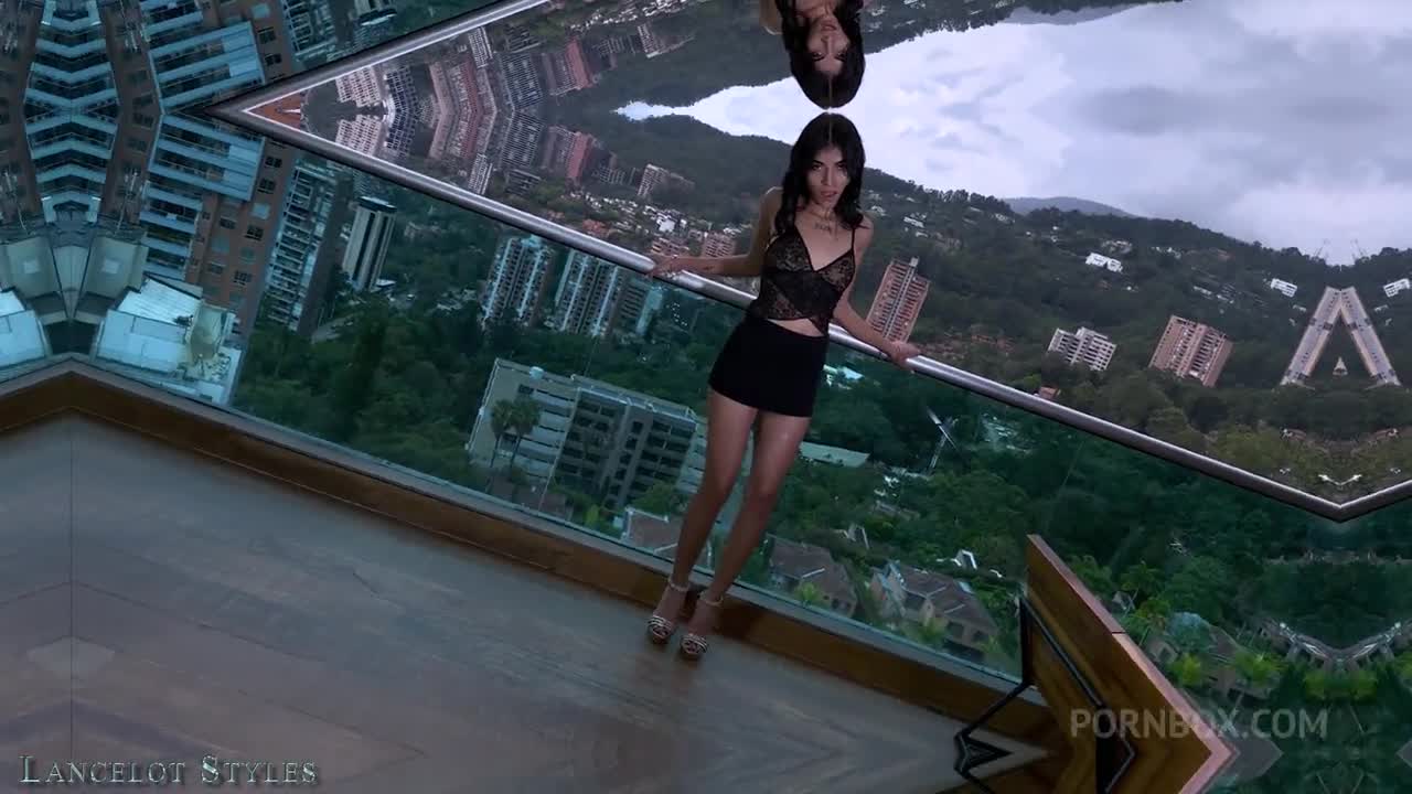 BBC Helps Gissel Fontana Stretch Her Ass