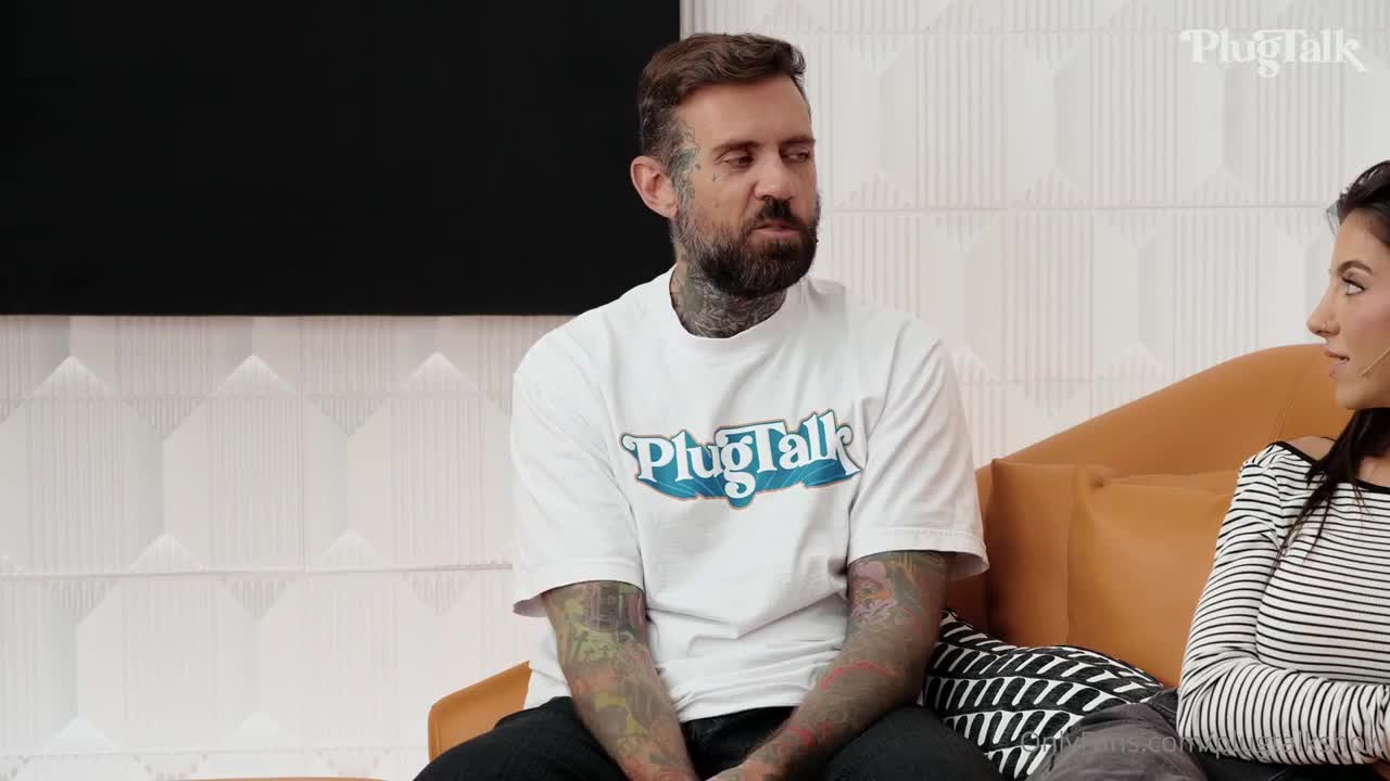 XXXMilaMonet Gets Pounded And Takes CIM On PlugTalk