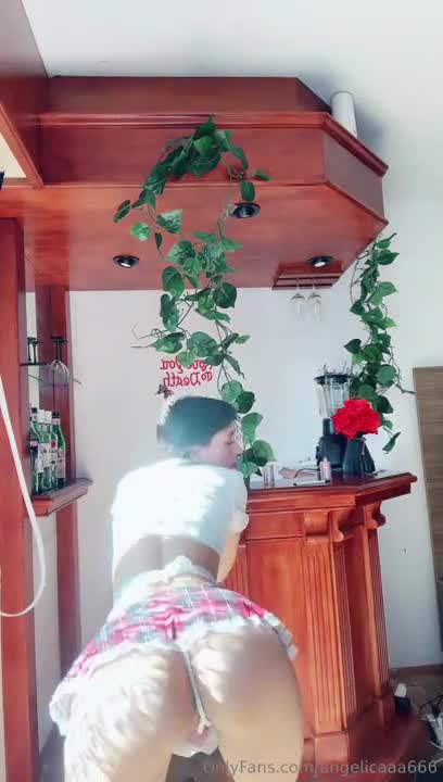 Angelicaaa666 Fucking Her 2 Holes With Her Toys