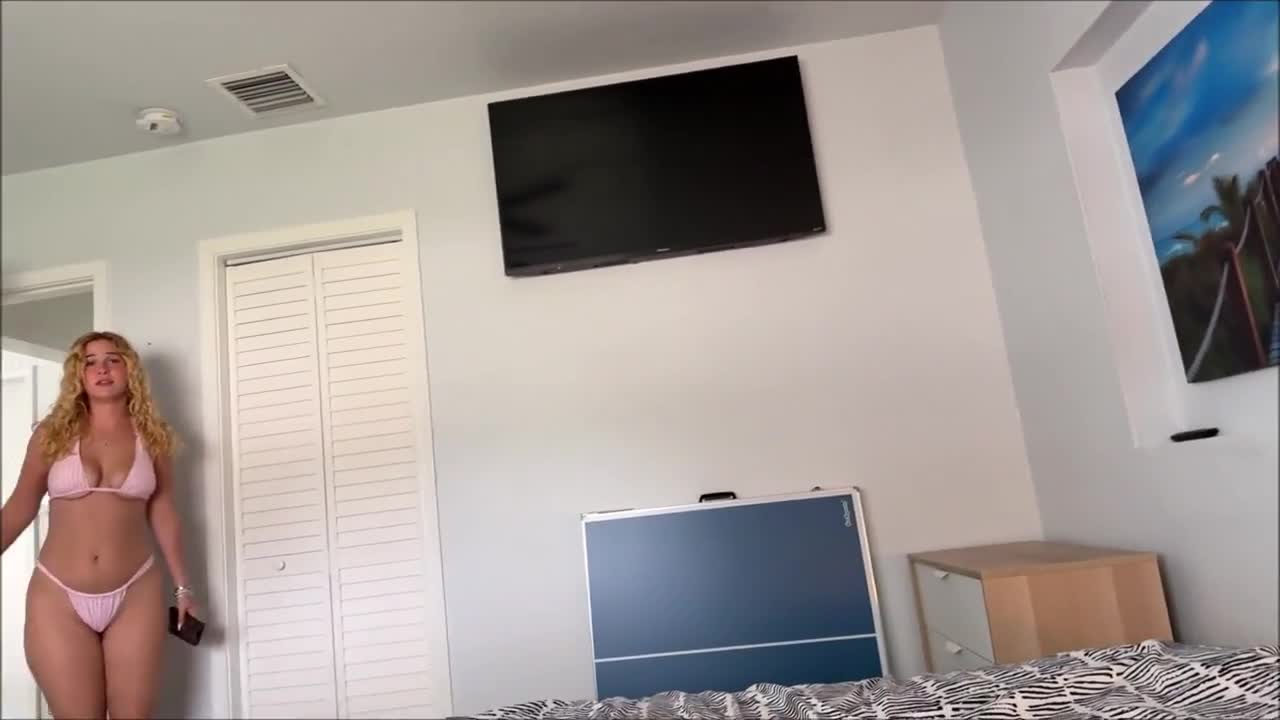 Cassie2sassy Fucks Her Stepbrother & Gets CIM