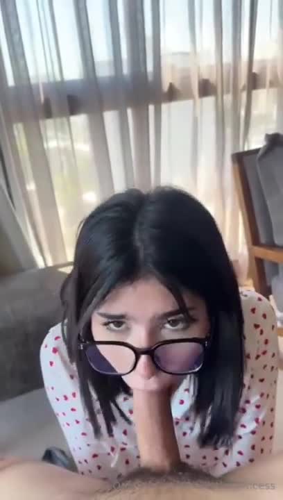 Zoe Is The Princess OnlyFans leaked Zoe Is The Princess Starts The Day By Sucking Her Master’s Dick on HDthot