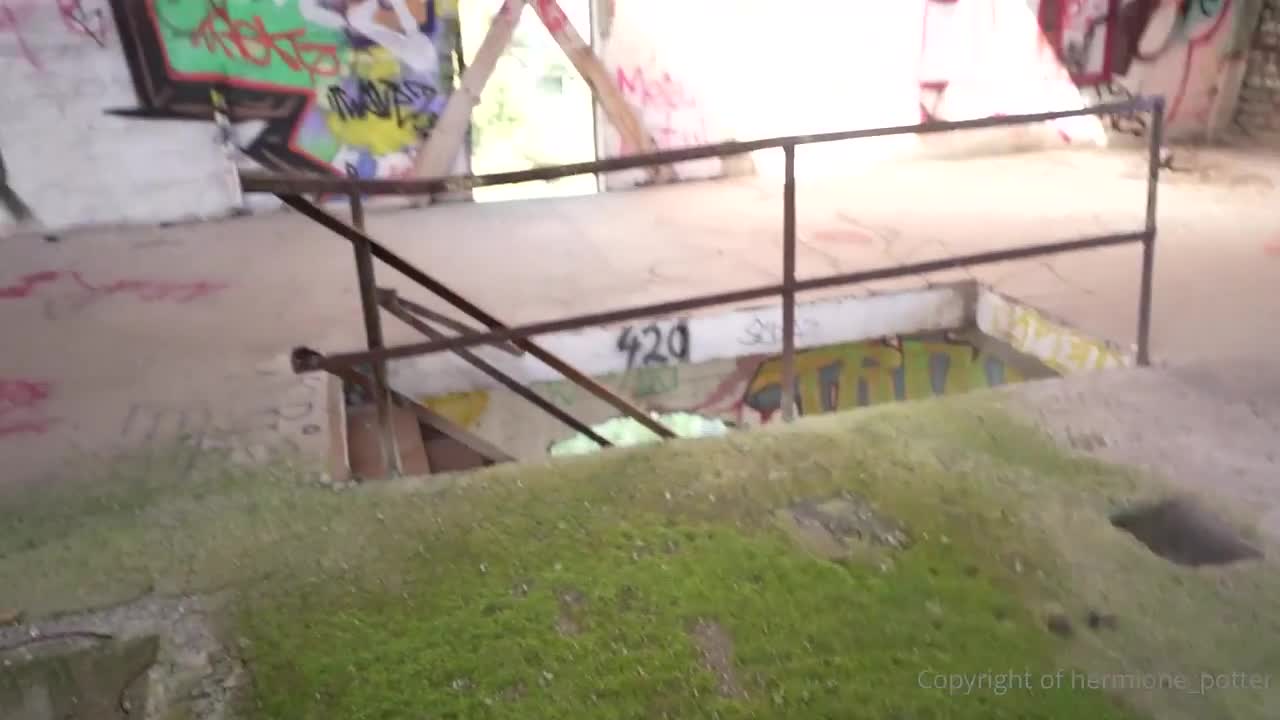 Spider Girl Hermione Potter Sucks Cock In An Abandoned Building