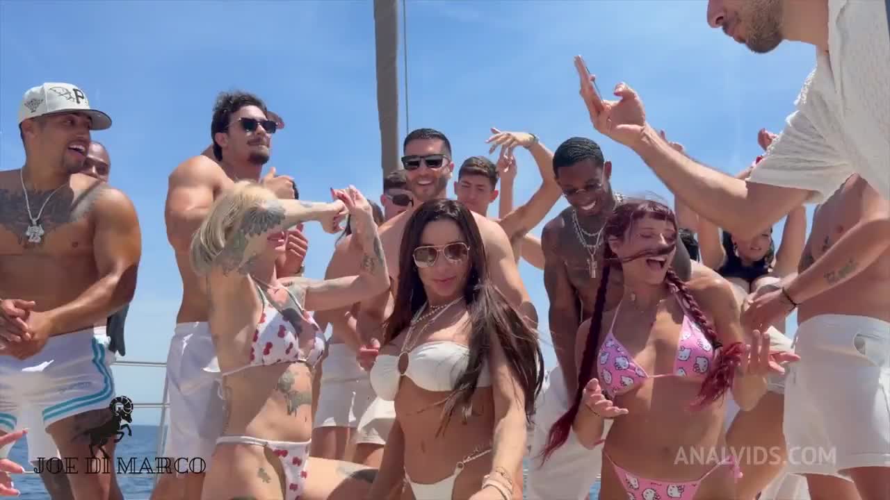 Yasmina Khan, Jolee Love, LuizaMarcato, Emily Pink, Roma Amor, Daisy Fay, Clea Gaultier & YourFavHailey Enjoy A Yacht Orgy