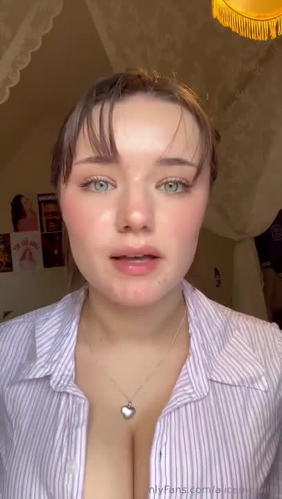 Alice Melville OnlyFans leaked Alice Melville Shows Off Her Tits While Masturbating on HDthot