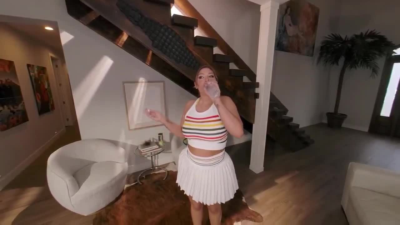 Vivian Taylor After Tenis Lesson Her Wet Sweaty Body Demands A Crazy Sex With The Trainer