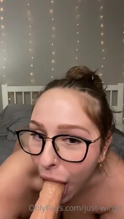 Just-wingit Plays With Her Dildo For OnlyFans