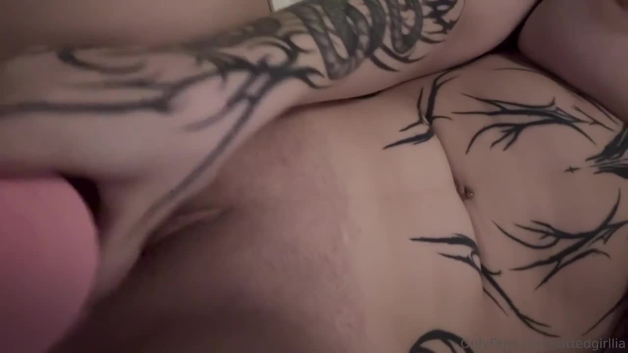 Tattedgirllia Stuffs Her Pussy With A Vibrating Dildo