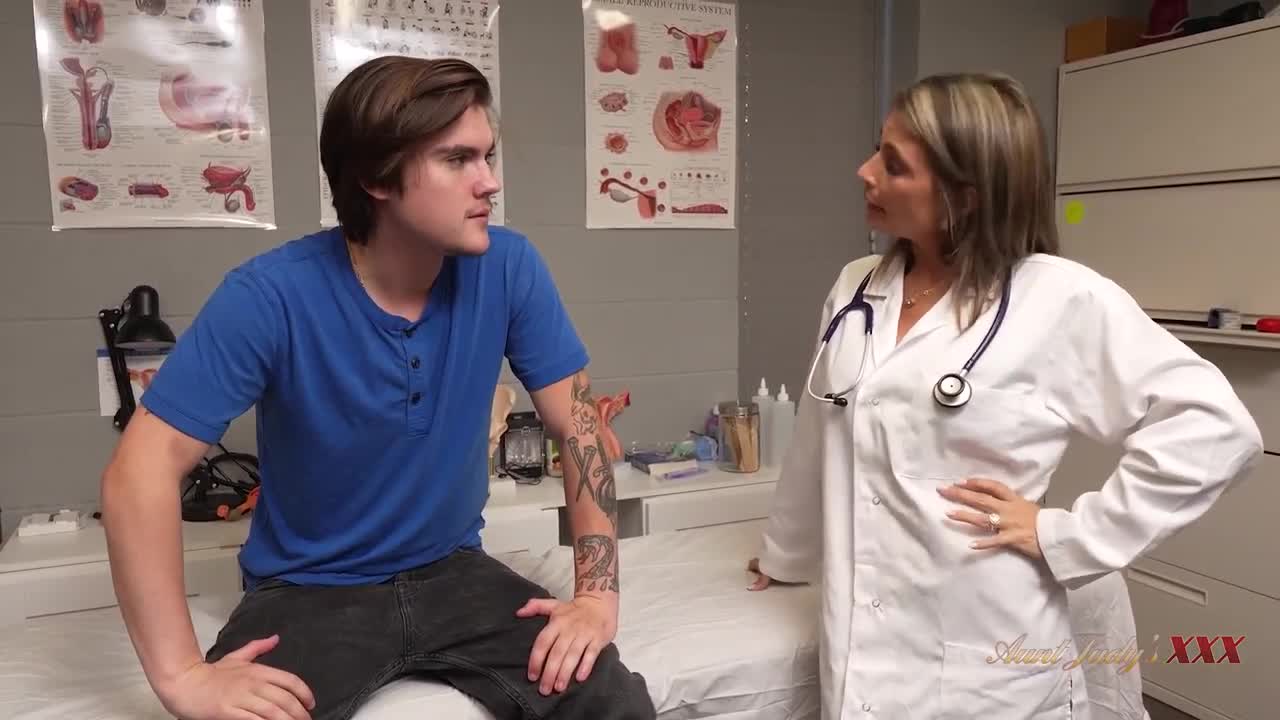 Krystal Sparks Dr MILF Gives Her Patient the Full Service Treatment