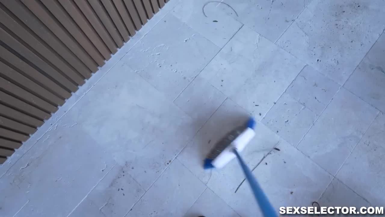 Kali Roses Gardener Caught Spying On Me While Im Naked
