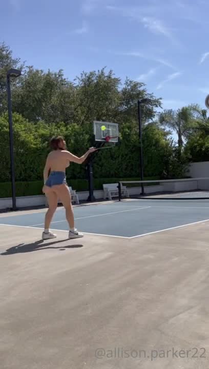 Allison Parker OnlyFans leaked Allison Parker Gives A Blowjob After Tennis Practice on HDthot