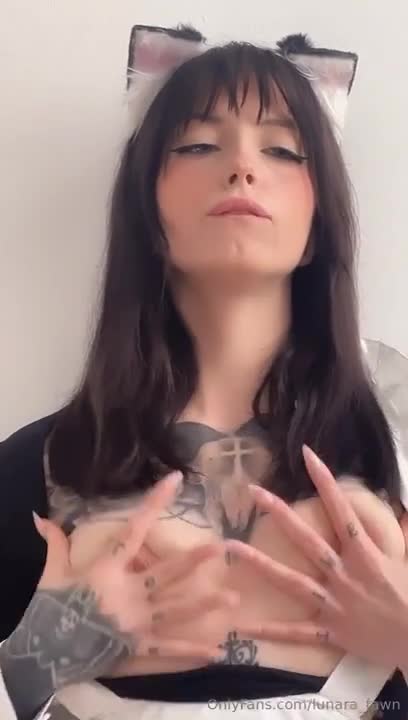 Catgirl Lunara_Fawn Rubs Her Pussy