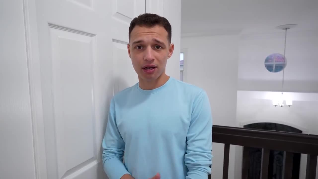 Skyla Sun Stepsis Likes Being Watched and Fucked by 2 Cocks DP