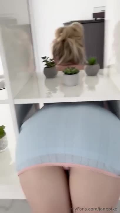 Jade Pixel Gets Her Pussy Drilled While Stuck In A Shelf