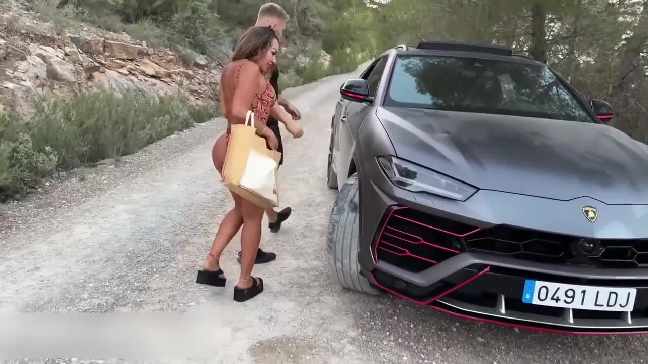 La Paisita Oficial Italian MILF Picks Me Up In His Luxurious Car And Fucks Me Outdoors