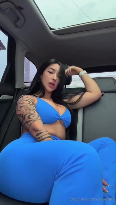 Soymafe Pleasures Her Pussy Inside A Car