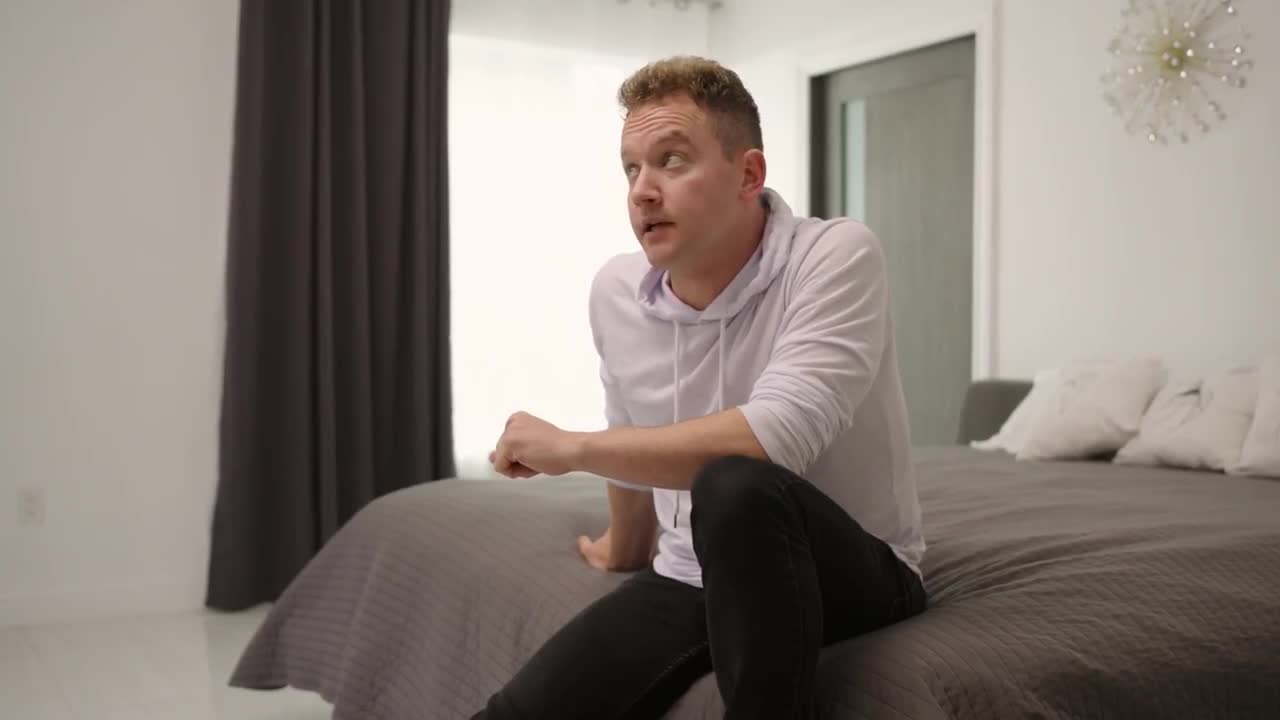 Cubbi Thompson Naughty Blind Date Hookup With Fan