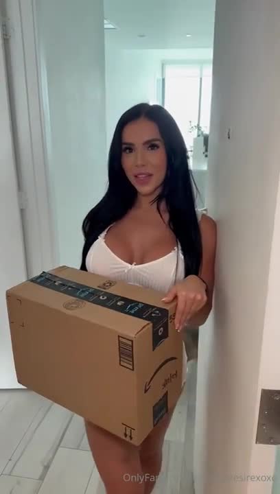 Desireedesirexoxo Gets Pounded After Giving A BJ