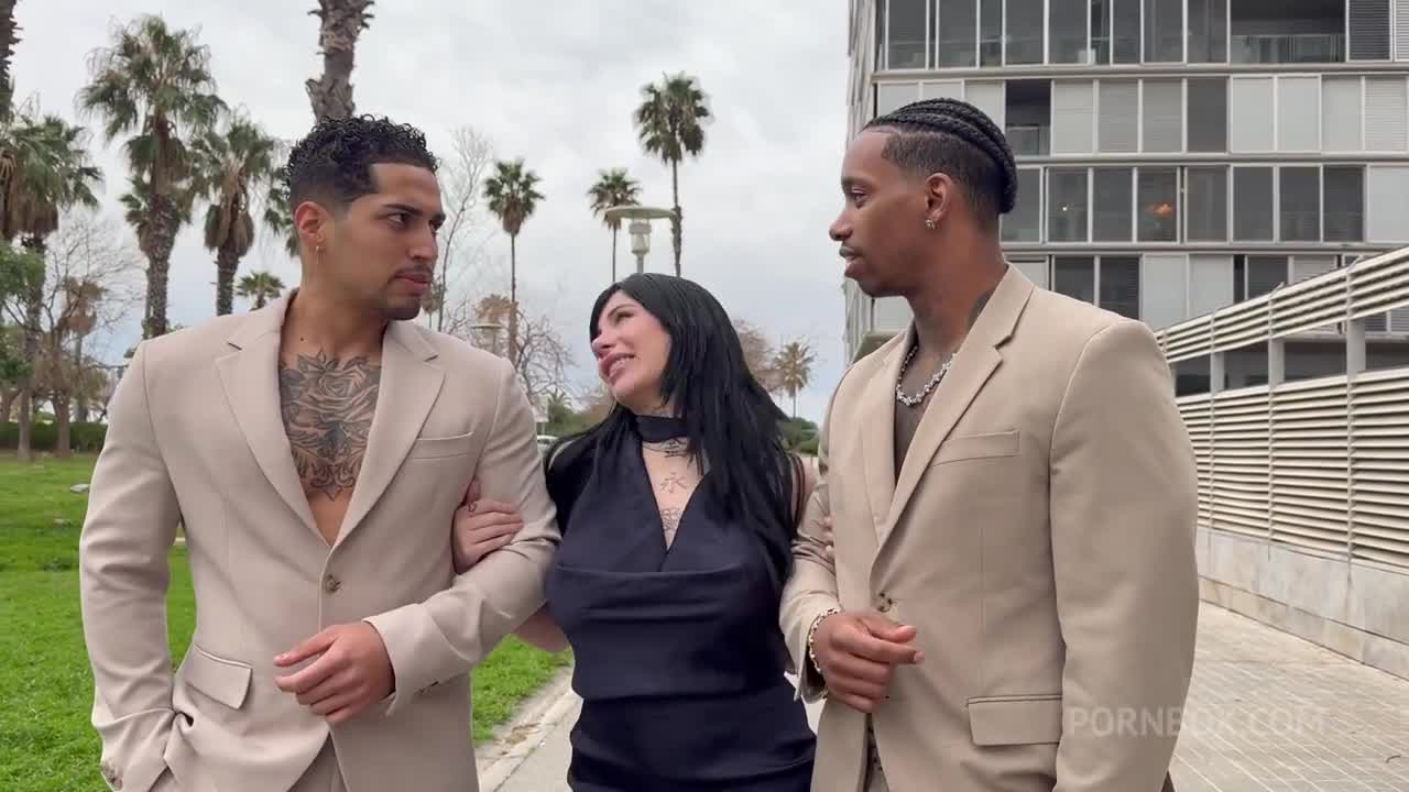 LilMilk69 Handles Two Cocks Simultaneously