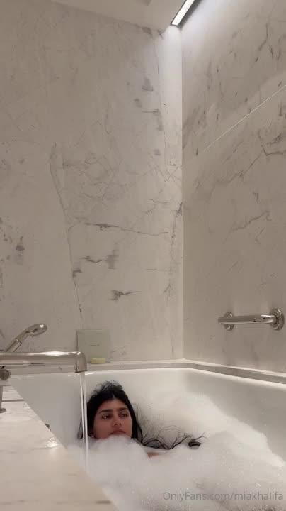 Mia Khalifa NEW Fully Naked Soapy Shower