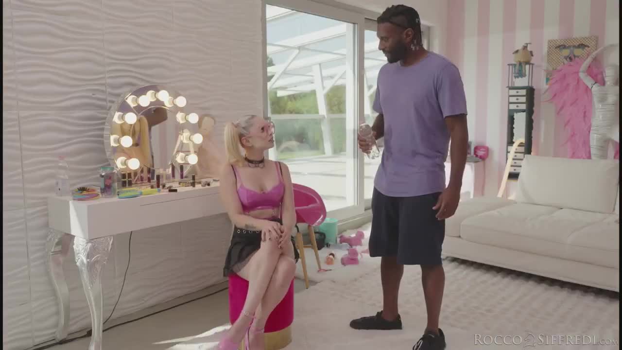 Vivian Lola Teens Slut Gets Her Fantasy BBC Daddy Fucking