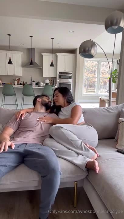 Whosbonnieandclyde Bounces On Her Man’s Cock