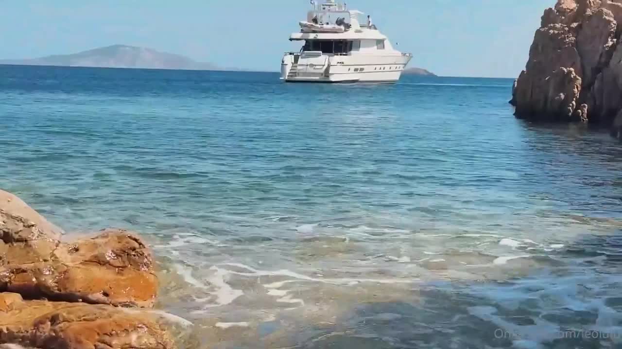 Leolulu Crazy Beach Fuck