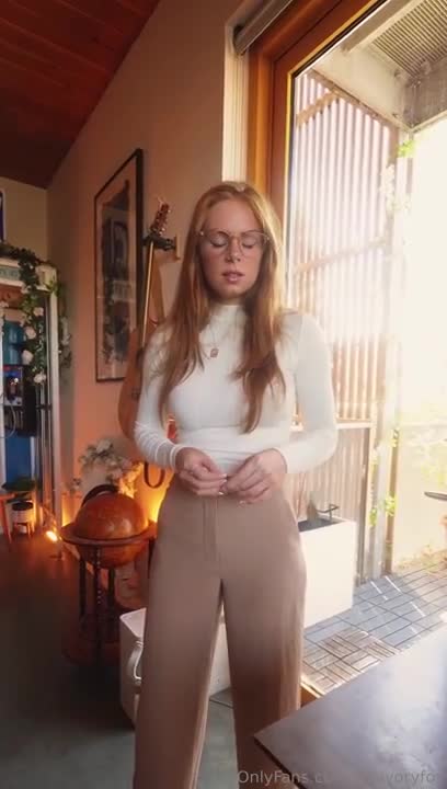 Ivory Fox Takes Cock From Shower To Bed