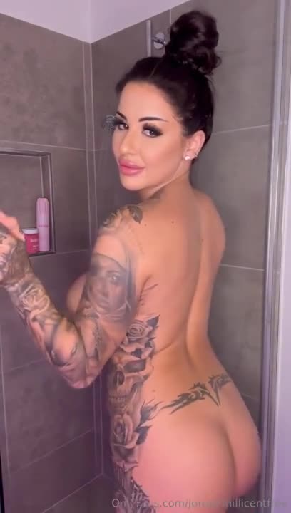Jordan Millicent Plays With A Dildo In The Shower