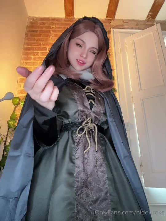 A Naughty Dildo Session Featuring Hidori Rose In Her Medieval Costume