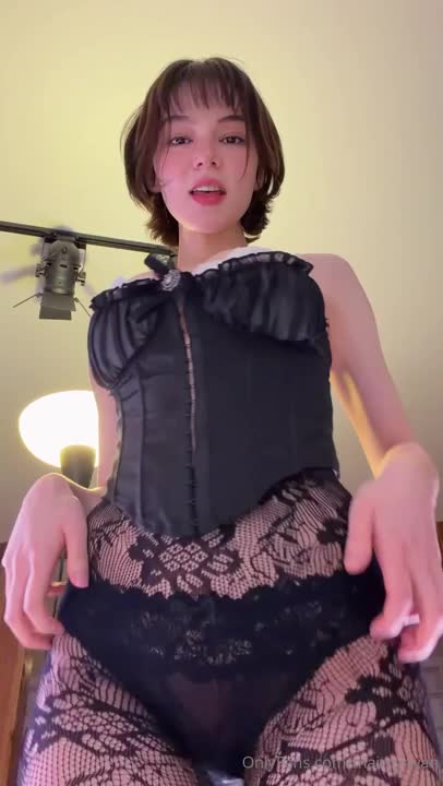 Maimy ASMR Seductively Parades Her Hot Figure