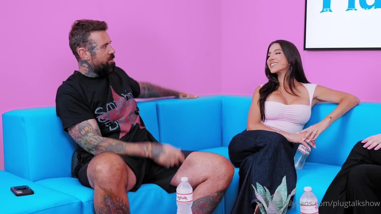 Angie Lynx And Lena The Plug BRAND NEW Angie Came To America To Have Threesome WIth Fampous Plugtalk Couple