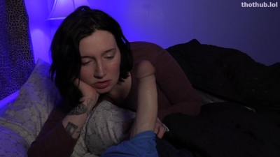 Bettie Bondage OnlyFans leaked Bettie Bondage Sharing a Bed with Your Stepsis on HDthot