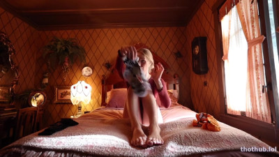 Caroline Zalog OnlyFans leaked Caroline Zalog red room try on haul on HDthot