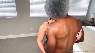 hotwifejadeli