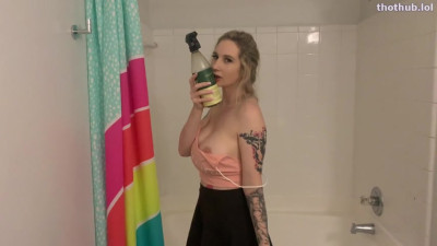 elizabethrabbit OnlyFans leaked ElizabethRabbit Cleaning Tub Breasts Spilling Out on HDthot